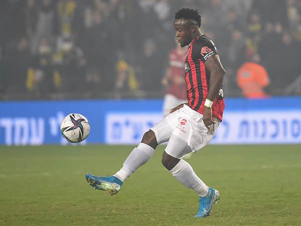 לא שותף. וויליאם אגאדה (ברני ארדוב)