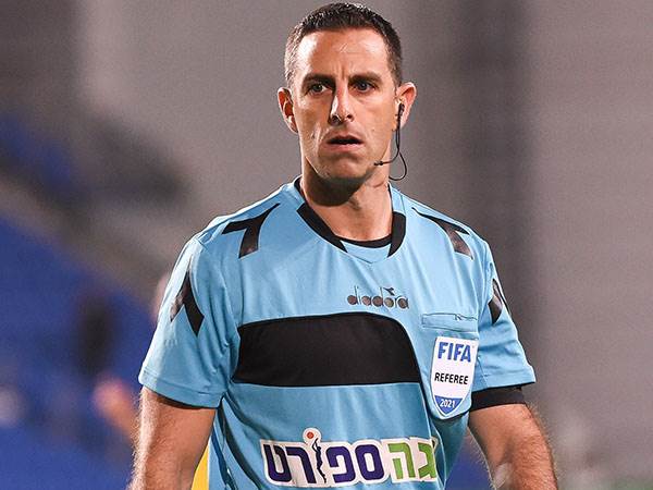 ניהל לא מעט משחקים של נבחרות בכירות. ריינשרייבר