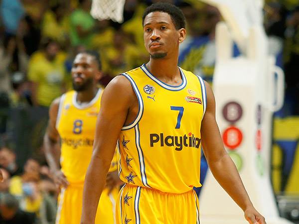 כבר לא יתחרה עם תומאס (אלן שיבר)