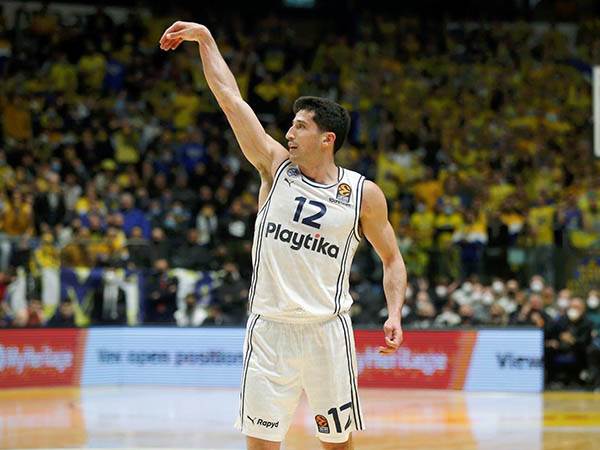 דירבתולומיאו, הגיבורים לצד ווילבקין - הישראלים (אלן שיבר)