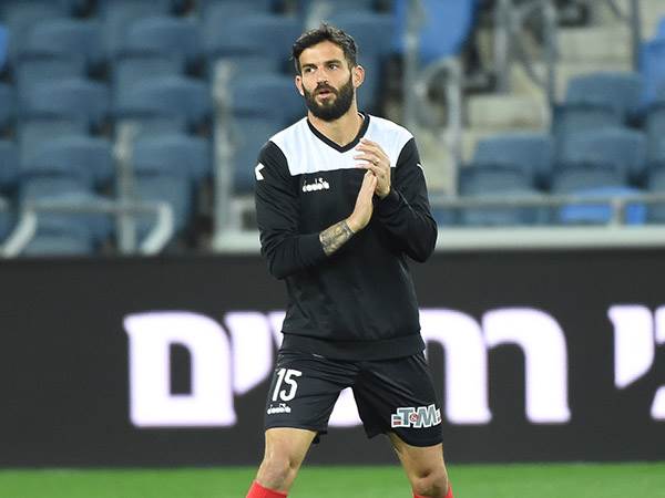 חנן ממן קיווה לגמור את העונה לקבוצה שלו (צילום: ברני ארדוב)