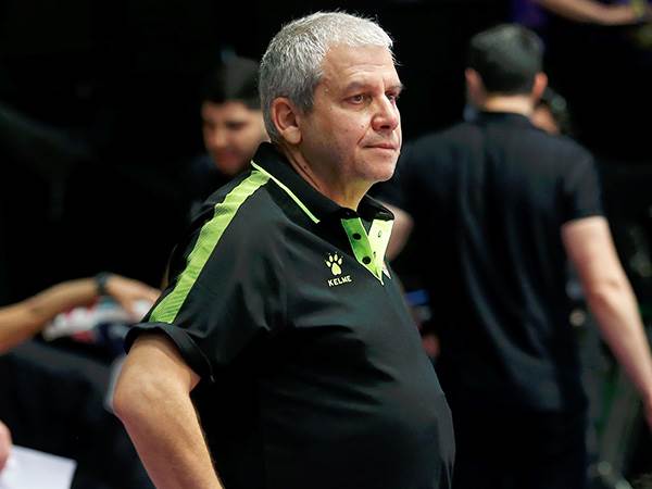 לנציאנו יכול לחייך מעט (אלן שיבר)