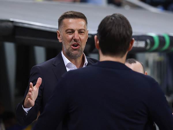 נופל מול הצמרת (אלן שיבר)