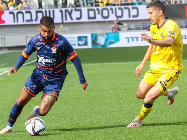 ישוב להרכב. מורה (דני מרון)