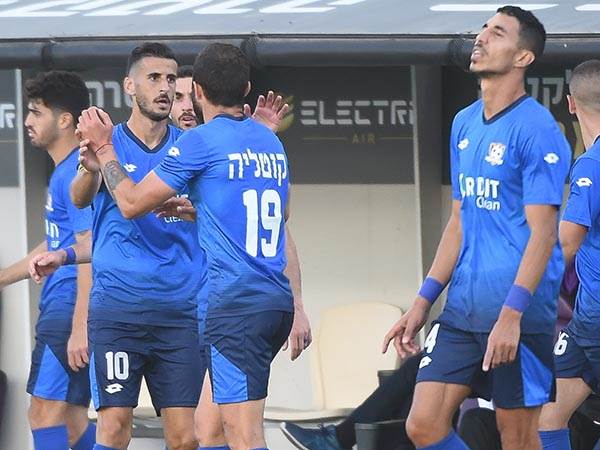 בשנה הבאה בליגת העל. שחקני נס ציונה (ברני ארדוב)