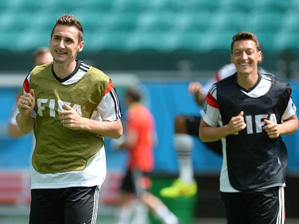 פולני וטורקי בנבחרת גרמניה. אוזיל וקלוזה (GETTY)