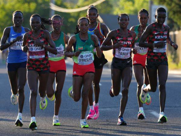 אלופה. סלפטר בקצה הדבוקה (Aleksandra Szmigiel, Getty)