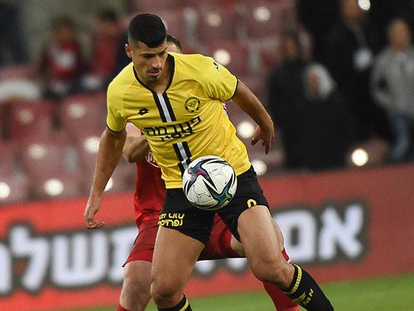 יכבוש גם במדים האדומים? מזרחי (ברני ארדוב)