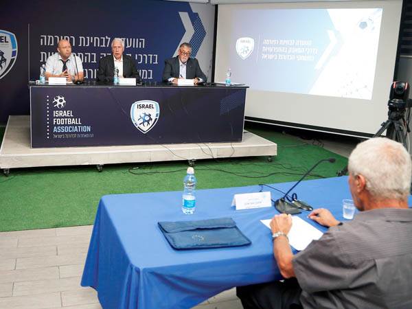 "עוד לא התחילה העונה וכבר יש התפרעויות" (אלן שיבר)