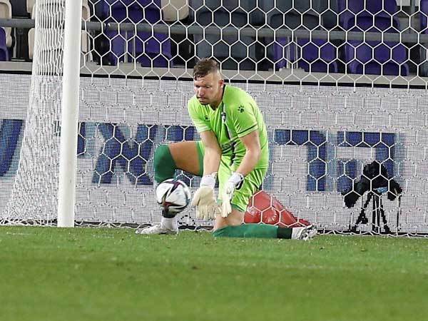 עדיין לא יודע עברית (אלן שיבר)