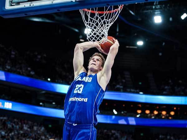 שולט במשחק. מרקאנן (FIBA)