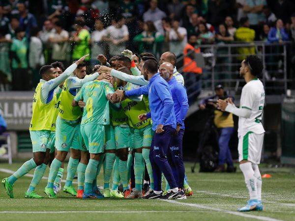 שחקני פלמייראס. אנדריק מצטרף (Ricardo Moreira/Getty Images)