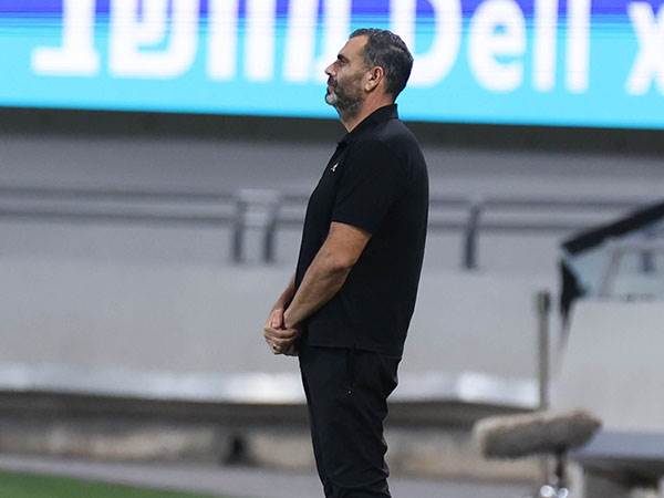 "האחריות עליי". קורצקי (דני מרון)