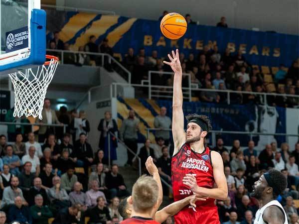 בןלט מתחת לסלים (פיבא)