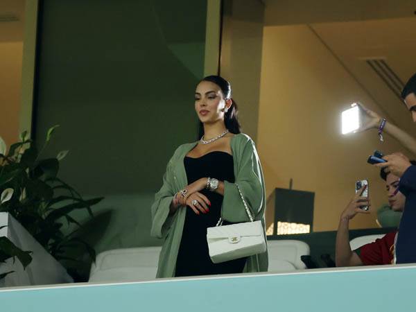 בת הזוג ג'ורג'ינה צפתה מיציע הכבוד (Getty)