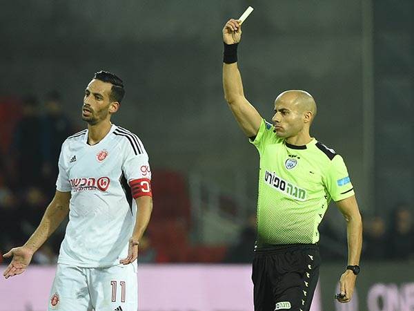 עצבים בסיום (ברני ארדוב)