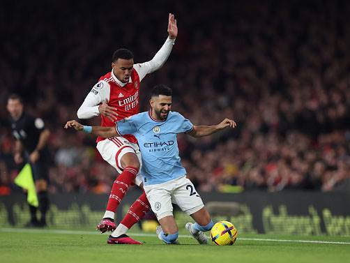 ארסנל שלטה במשחק בפתיחתו (GETTY)