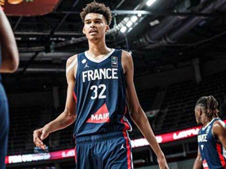 וומבניאמה. זיו יכול היה לשחק לצידו (פיב"א)