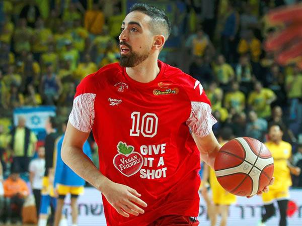 טימור. "גילינו על 10 זרים בפייסבוק" (אלן שיבר)