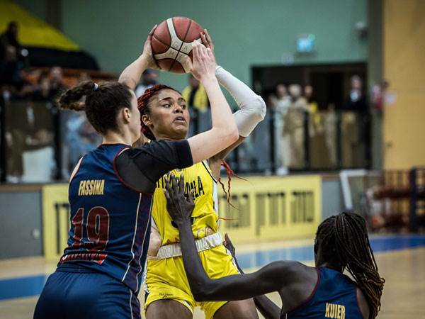 משחק מצוין של אמבאקה (FIBA)