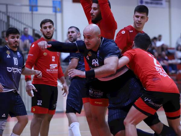 נאבקה בהרצליה, ועלתה לחצי. אשדוד (צילום: גיל שמאי)