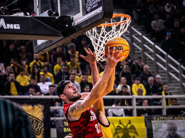 הנקינס התקשה בדקות הפתיחה (FIBA)