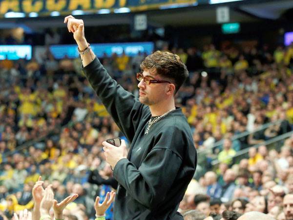 וגם דני אבדיה קפץ לבקר (צילום: אלן שיבר)