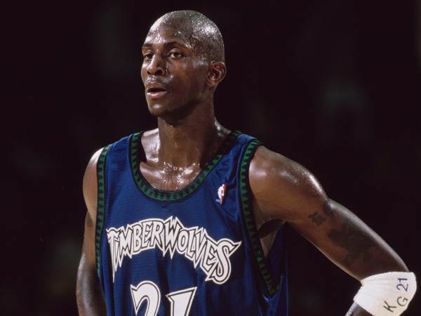 גארנט במדי מינסוטה. כוכב הקבוצה בתקופת דז'יקיץ' (Getty)