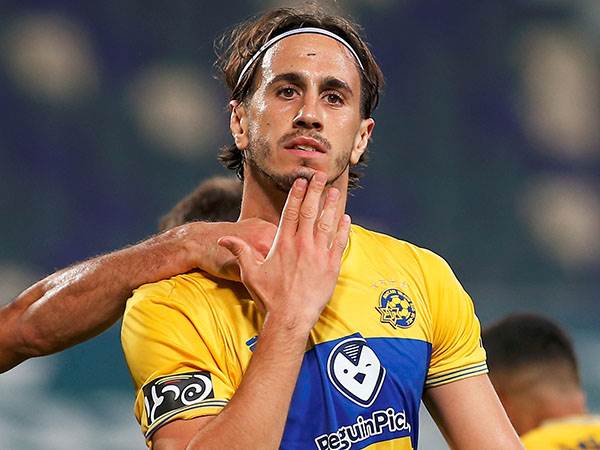 אלכסנדר פשיץ' חוגג ניצחון על מכבי חיפה של ברק בכר (אלן שיבר)