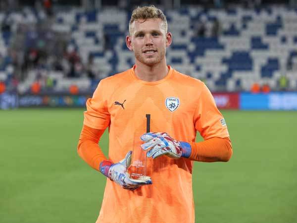 משך לא מעט עניין. פרץ במדי הנבחרת הצעירה (צילום: אסי קיפר, ההתאחדות לכדורגל)