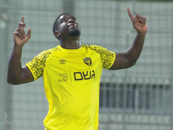 ג'ורג'. גיבור היום (קובי אליהו)