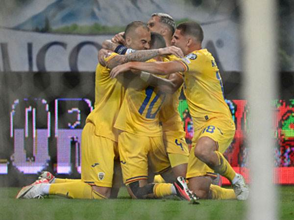 רומניה חוגגת אחרי הטעות של גלזר (Getty)