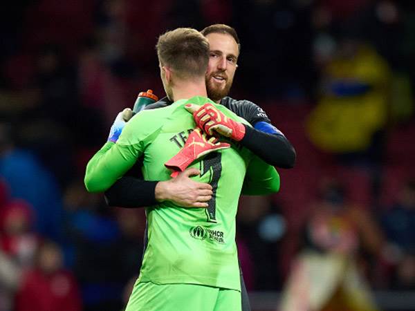טר שטגן ואובלאק. שתיים מהאופציות (Angel Martinez/Getty Images)