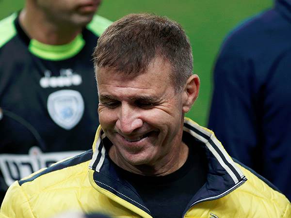 סגל. "הוא לא מתערב" (אלן שיבר)