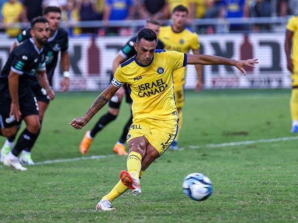 אבל הקפטן תיקן בפנדל החוזר (דני מרון)