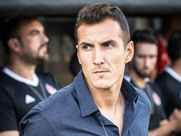 למה. הפסד בבכורה (עודד קרני)