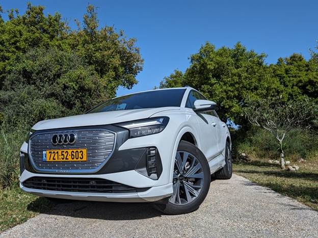 נוקשה במעט, אך עם כושר תמרון מעולה