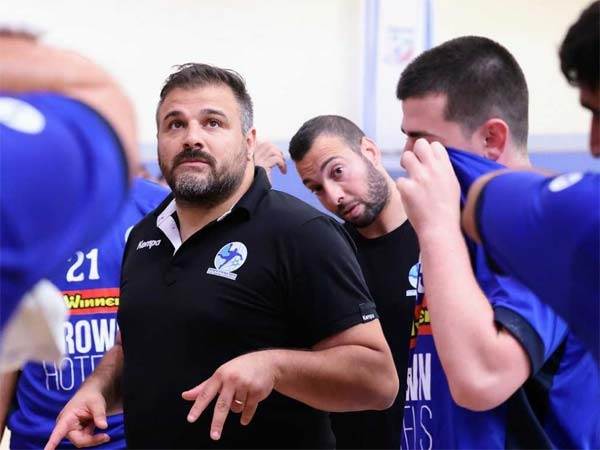 פלח, מוכן לאתגר (הדר ואן קולא, איגוד הכדוריד)