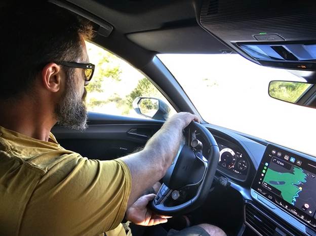 התנהגות הכביש ספורטיבית כפי שהכרנו עוד טרם מתיחת הפנים