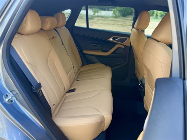 המרווח ליושבים מאחור טוב מאוד