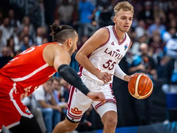 השאיר את הלטבים במשחק לרגעים מסוימים. ז`רגאס (FIBA)