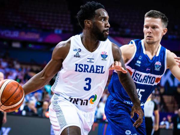 "הוא עוד יתפוצץ". קרינגטון (FIBA)