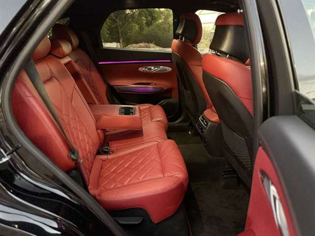 המרווח מאחור לא מרשים במיוחד