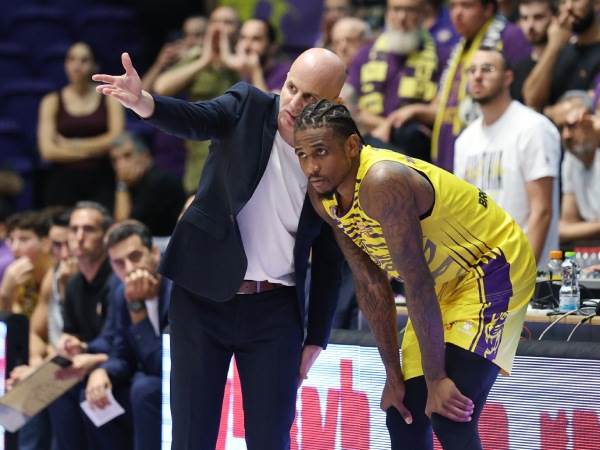 דני פרנקו וקסבייר מנפורד (אלן שיבר)