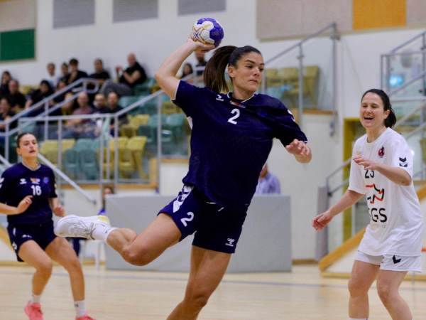 דניאלה דרגוייביץ מהרצליה (גיל שמאי)