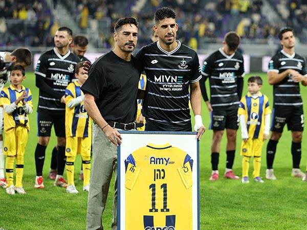 כהן קיבל את הכבוד (אלן שיבר)