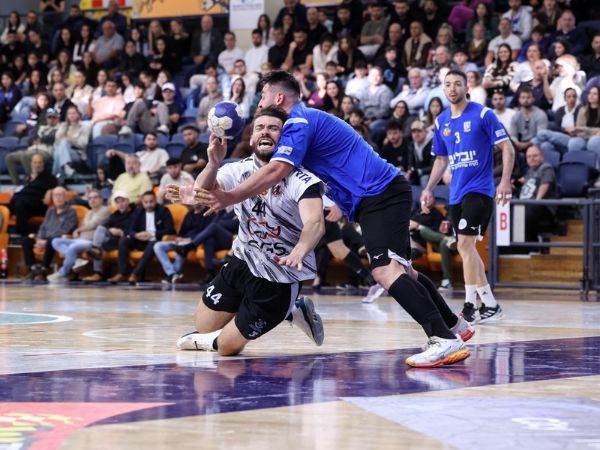 (הדר ואן קולא, איגוד הכדוריד)