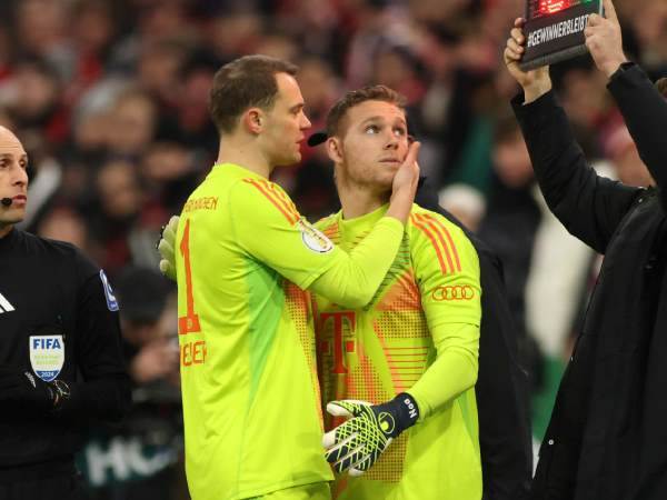 נוייר מבסוט בשבילו (Photo by Alex Grimm/Getty Images)