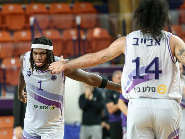 נהריה חוגגת (צילום: לילך וייס רוזנברג מנהלת ליגה לאומית Winner)