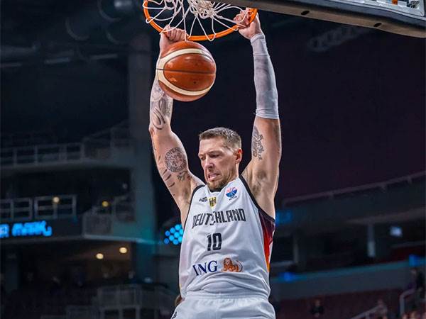 (FIBA)